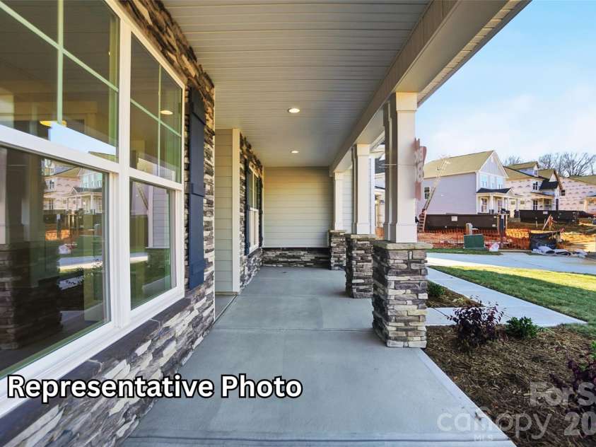 9022 Chasewood Place Drive, Charlotte, NC 28227.  MLS# CAR4432551, YatesRealty ID 55296. 