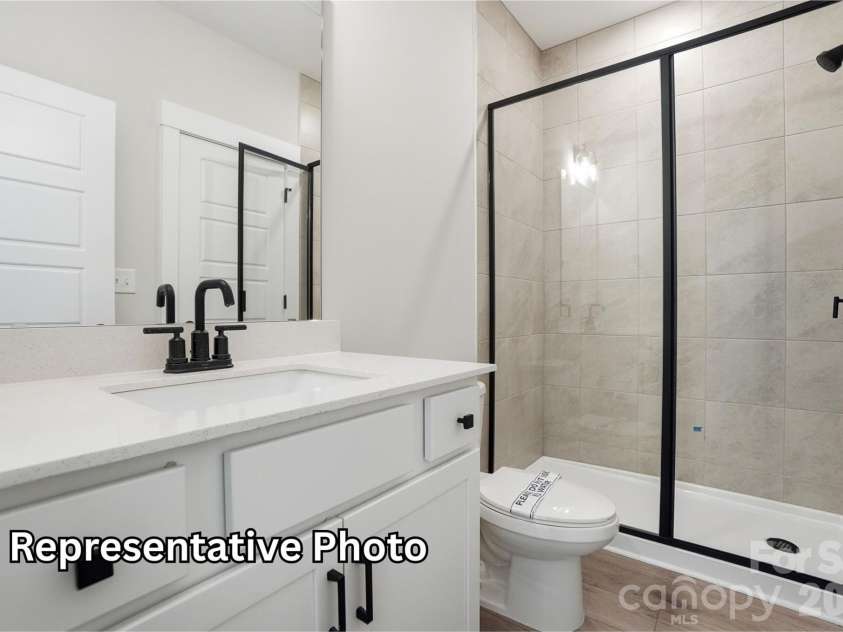 9022 Chasewood Place Drive, Charlotte, NC 28227.  MLS# CAR4432551, YatesRealty ID 55296. 