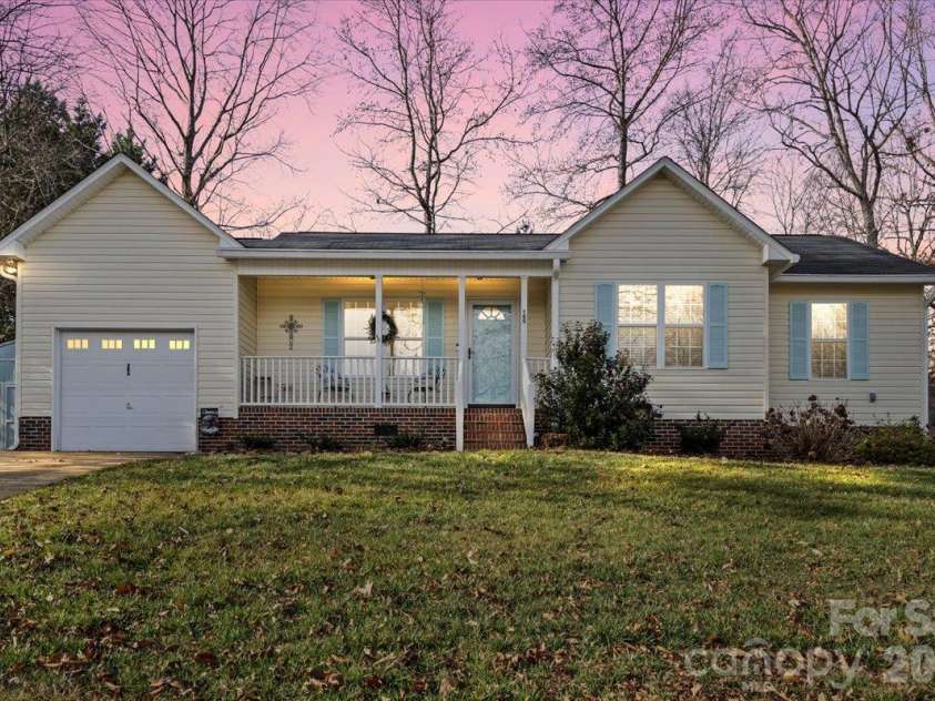 169 Meadow Glen Drive, Troutman, NC 28166.  MLS# CAR4432548, YatesRealty ID 55298. 