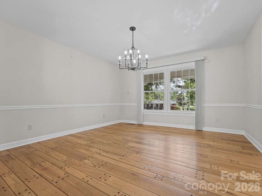 109 Yardley Court, Hendersonville, NC 28739.  MLS# CAR4432474, YatesRealty ID 55299. Dining Room