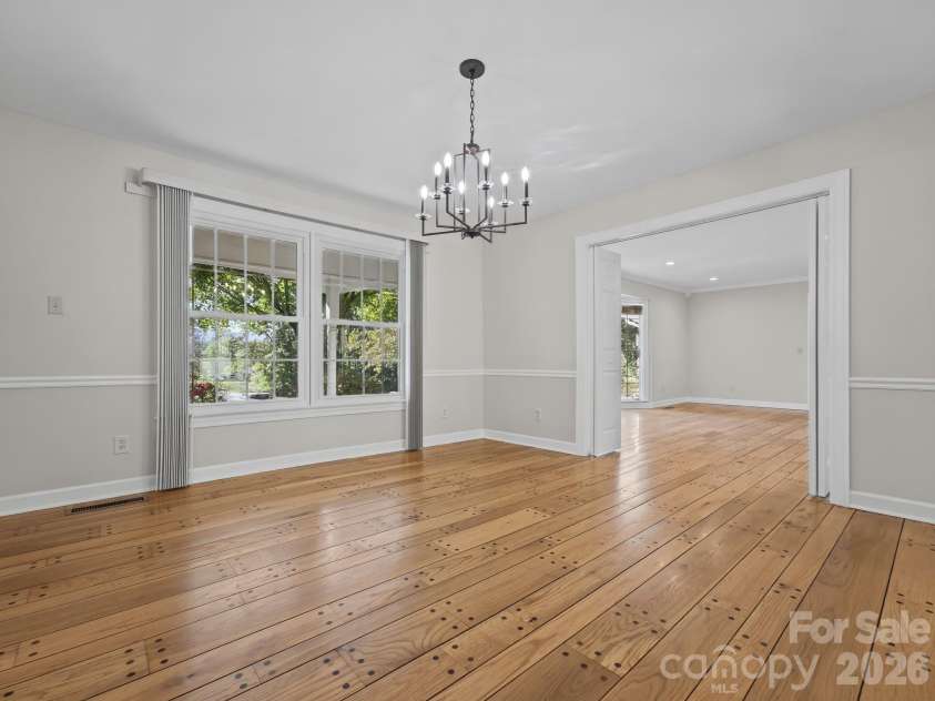 109 Yardley Court, Hendersonville, NC 28739.  MLS# CAR4432474, YatesRealty ID 55299. Dining Room