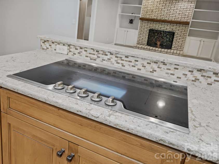 109 Yardley Court, Hendersonville, NC 28739.  MLS# CAR4432474, YatesRealty ID 55299. Kitchen