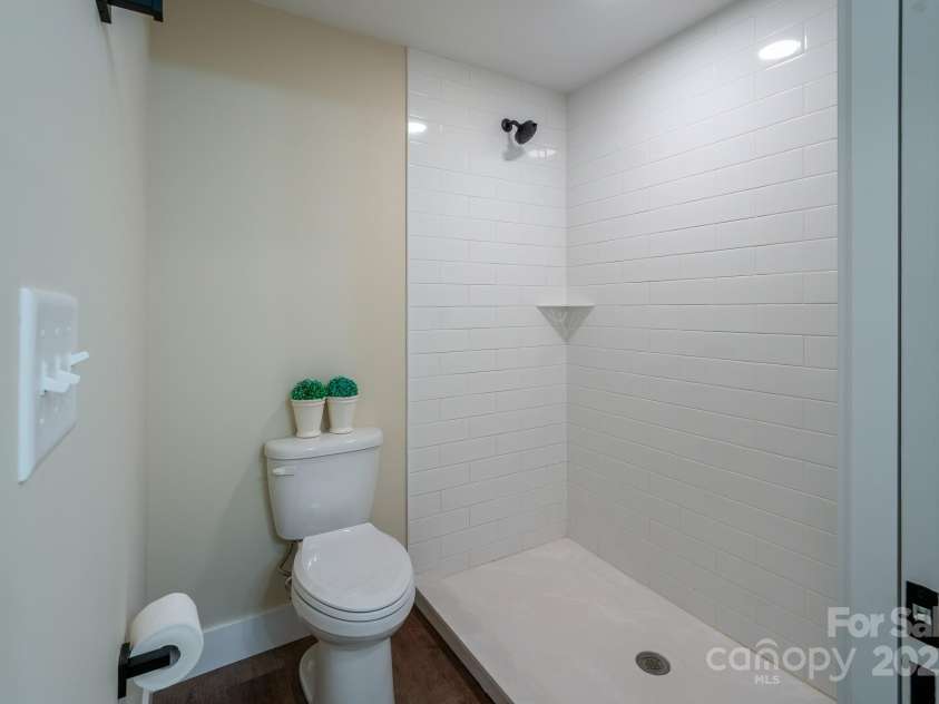 143 Carver Street, Brevard, NC 28712.  MLS# CAR4302024, YatesRealty ID 553. 