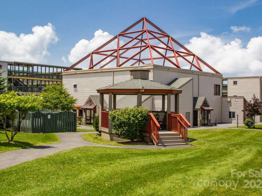 301 Pinnacle Inn Road, Beech Mountain, NC 28604.  MLS# CAR4210516, YatesRealty ID 553. All Seasons Center with indoor pool and many amenities