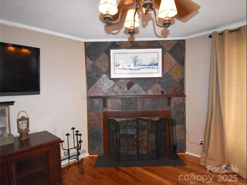 301 Pinnacle Inn Road, Beech Mountain, NC 28604.  MLS# CAR4239406, YatesRealty ID 553. 