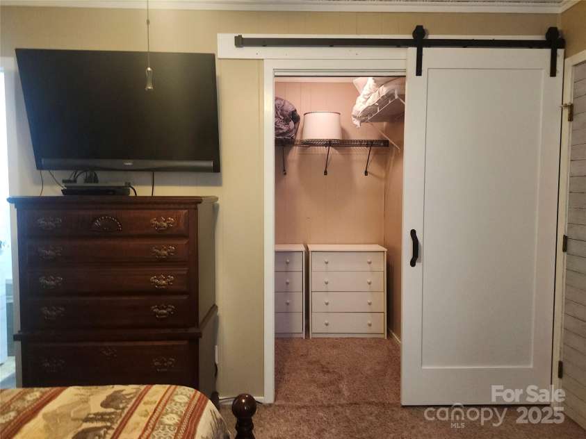 301 Pinnacle Inn Road, Beech Mountain, NC 28604.  MLS# CAR4239406, YatesRealty ID 553. 