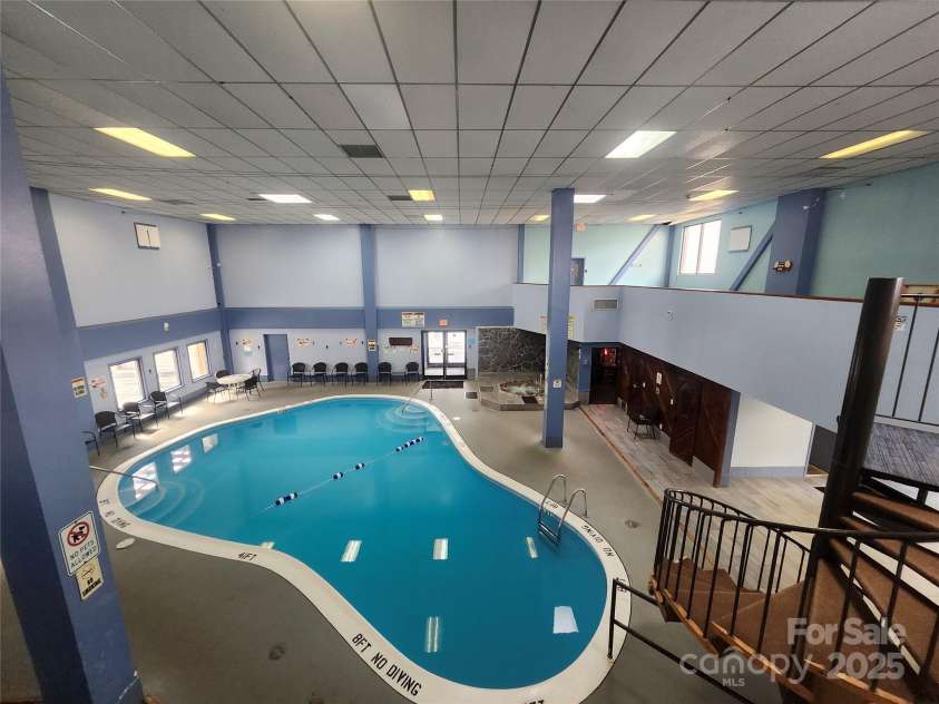 301 Pinnacle Inn Road, Beech Mountain, NC 28604.  MLS# CAR4239406, YatesRealty ID 553. 