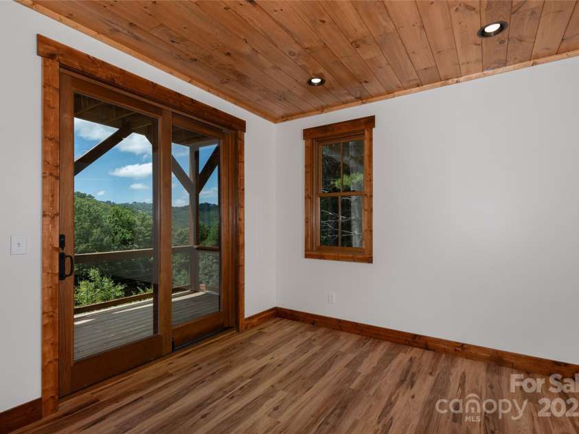 750 Silver Springs Drive, Banner Elk, NC 28604.  MLS# CAR4160928, YatesRealty ID 553. Basement features 2 bedrooms, 2 full bathrooms