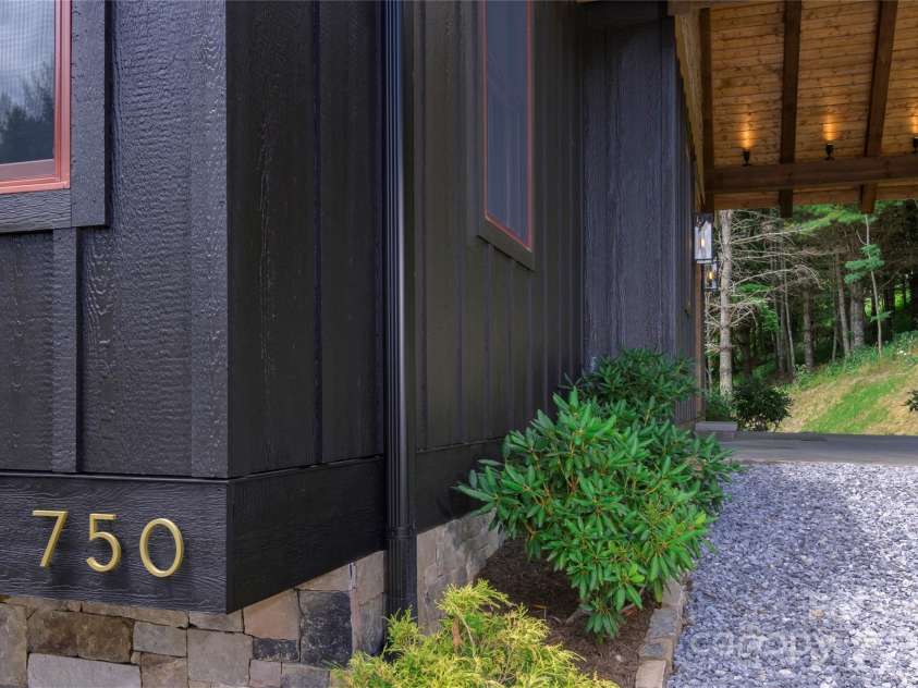 750 Silver Springs Drive, Banner Elk, NC 28604.  MLS# CAR4160928, YatesRealty ID 553. Welcome to 750 Silver Springs Drive W!