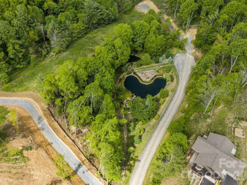 750 Silver Springs Drive, Banner Elk, NC 28604.  MLS# CAR4387668, YatesRealty ID 553. 