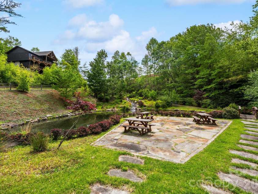 750 Silver Springs Drive, Banner Elk, NC 28604.  MLS# CAR4387668, YatesRealty ID 553. 