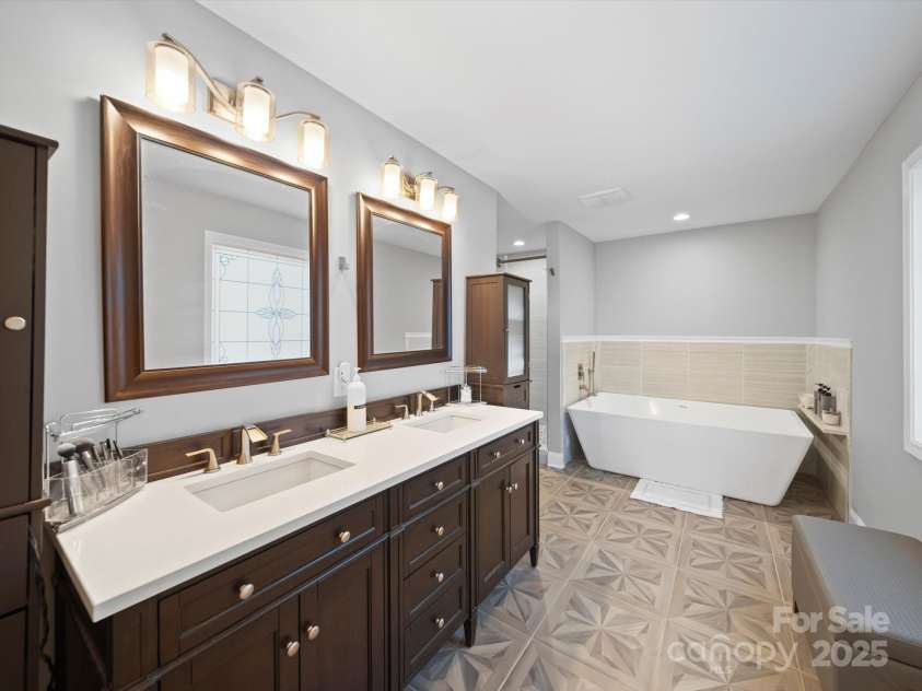 3677 Antioch Church Road, Matthews, NC 28104.  MLS# CAR4244366, YatesRealty ID 5530. 