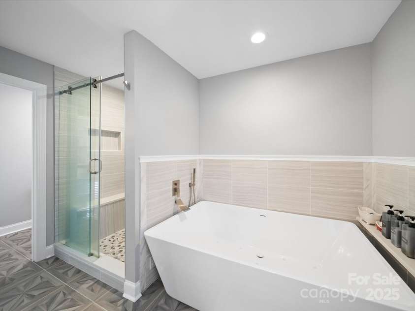 3677 Antioch Church Road, Matthews, NC 28104.  MLS# CAR4244366, YatesRealty ID 5530. 