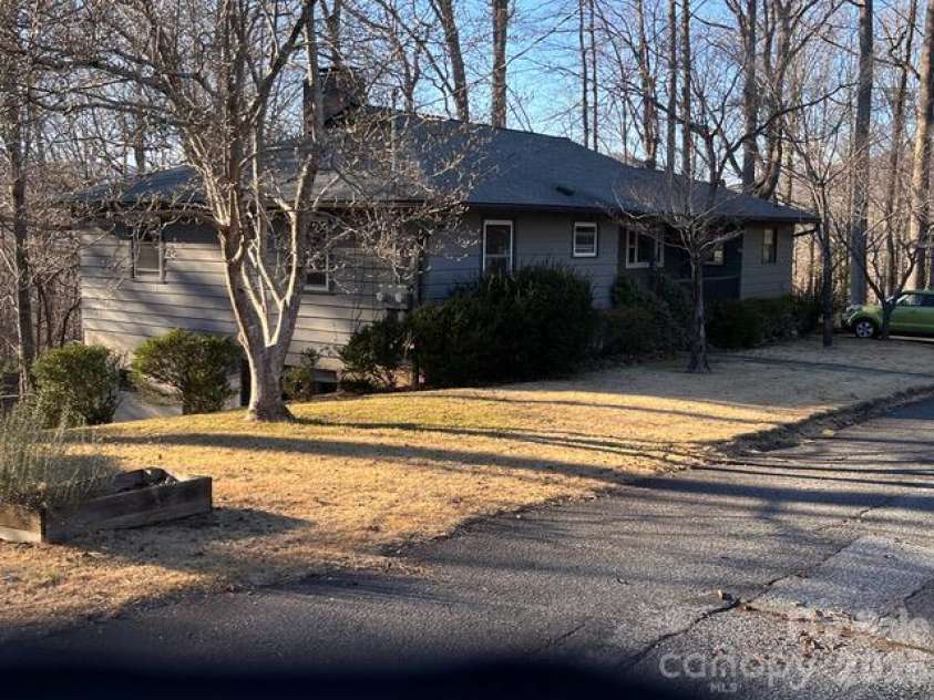 65 Bickford Avenue, Tryon, NC 28782.  MLS# CAR4432546, YatesRealty ID 55301. 