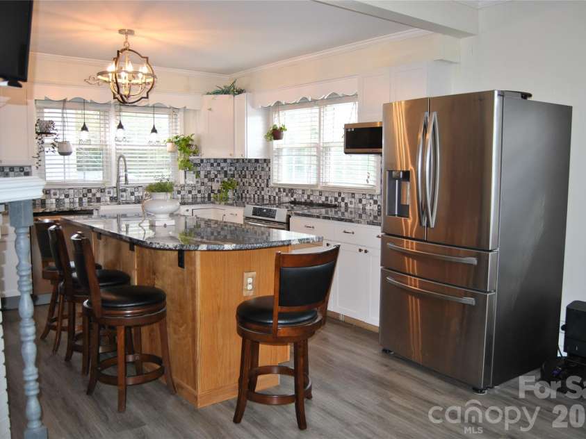 133 Main Street, Lockhart, SC 29364.  MLS# CAR4431519, YatesRealty ID 55302. 