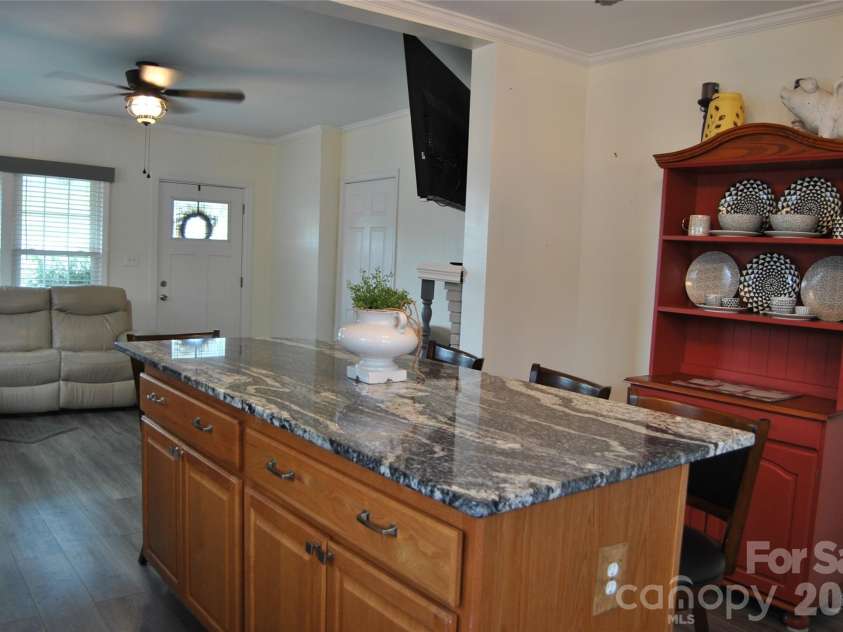 133 Main Street, Lockhart, SC 29364.  MLS# CAR4431519, YatesRealty ID 55302. 
