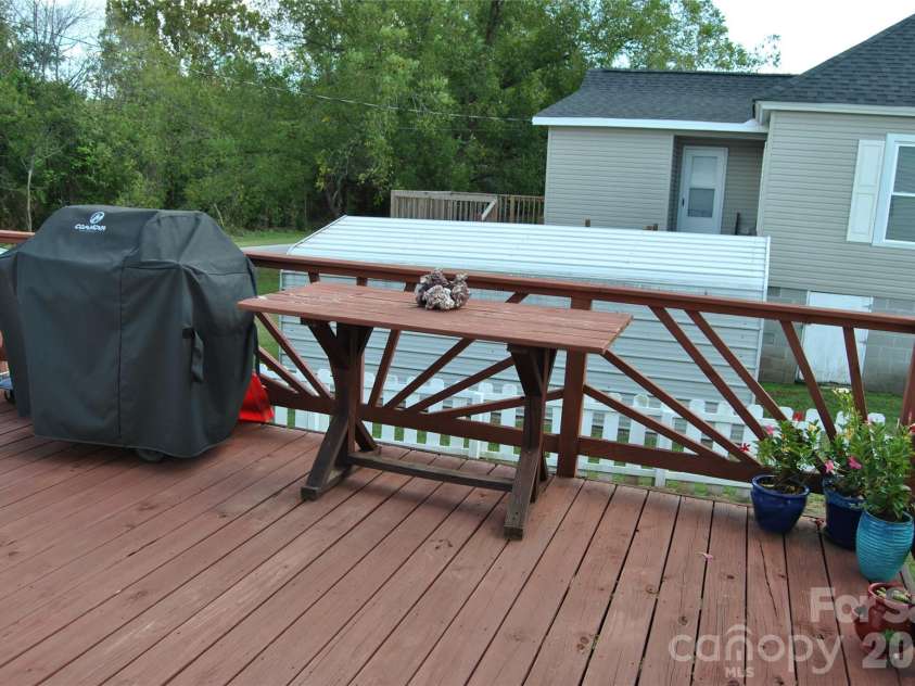 133 Main Street, Lockhart, SC 29364.  MLS# CAR4431519, YatesRealty ID 55302. 