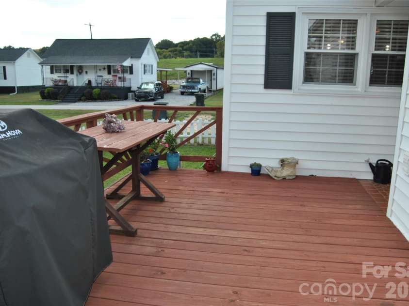 133 Main Street, Lockhart, SC 29364.  MLS# CAR4431519, YatesRealty ID 55302. 