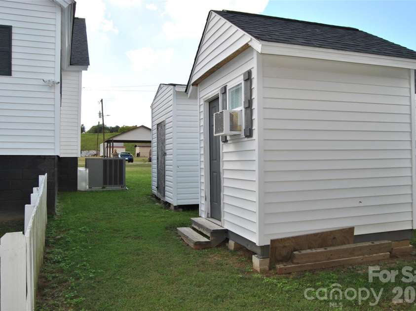 133 Main Street, Lockhart, SC 29364.  MLS# CAR4431519, YatesRealty ID 55302. 