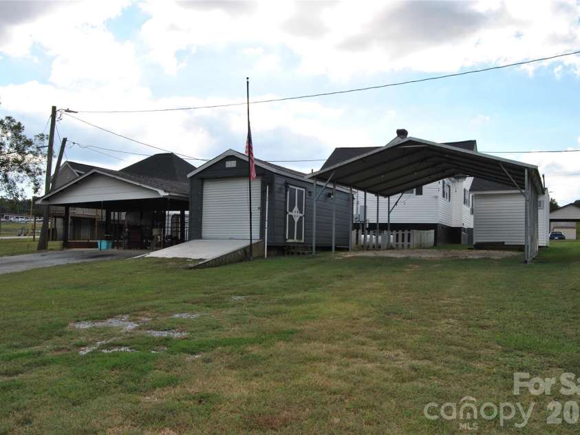 133 Main Street, Lockhart, SC 29364.  MLS# CAR4431519, YatesRealty ID 55302. 