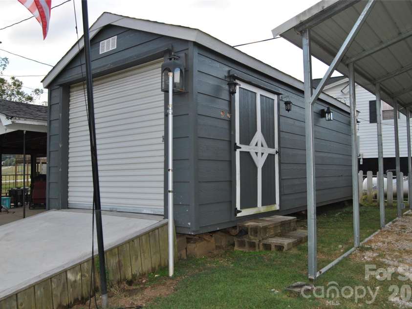 133 Main Street, Lockhart, SC 29364.  MLS# CAR4431519, YatesRealty ID 55302. 