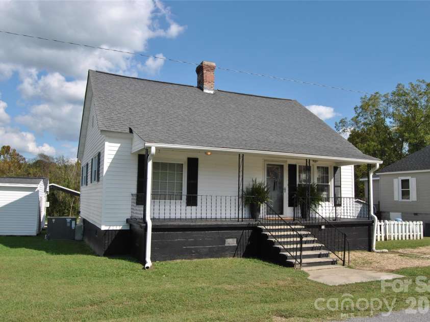 133 Main Street, Lockhart, SC 29364.  MLS# CAR4431519, YatesRealty ID 55302. 