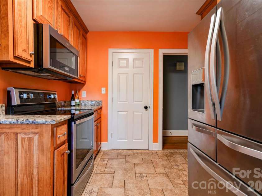 309 West Mountain Street, Kings Mountain, NC 28086.  MLS# CAR4431647, YatesRealty ID 55303. 