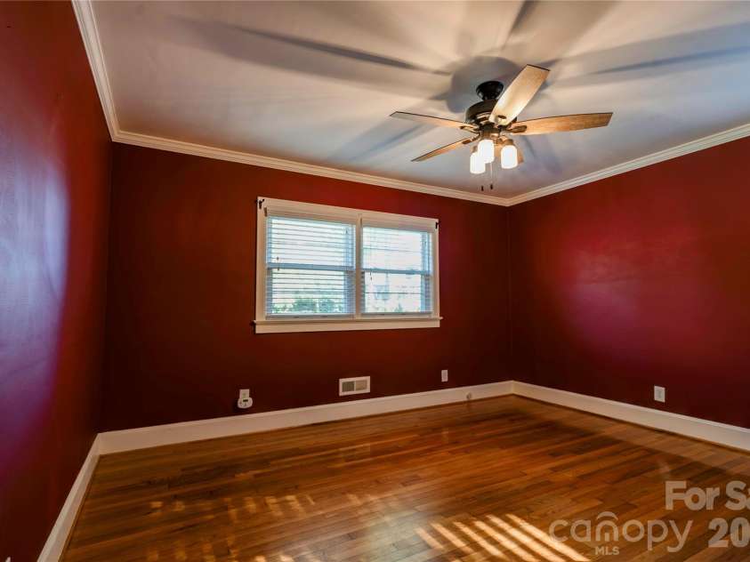 309 West Mountain Street, Kings Mountain, NC 28086.  MLS# CAR4431647, YatesRealty ID 55303. 