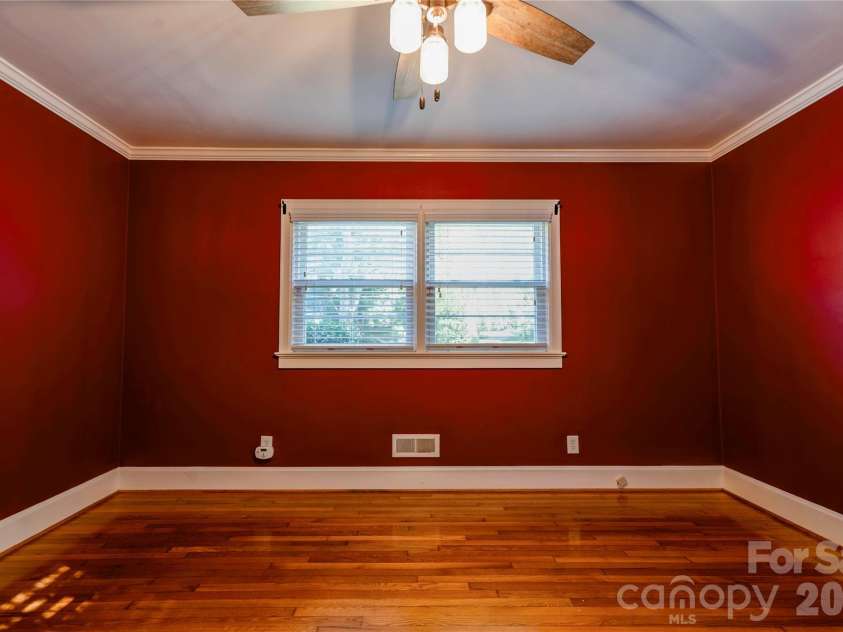 309 West Mountain Street, Kings Mountain, NC 28086.  MLS# CAR4431647, YatesRealty ID 55303. 