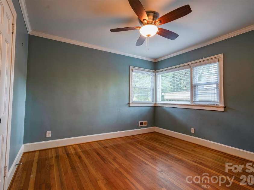 309 West Mountain Street, Kings Mountain, NC 28086.  MLS# CAR4431647, YatesRealty ID 55303. 