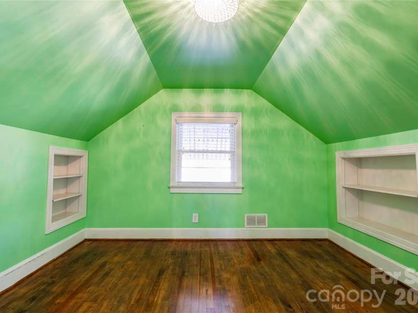 309 West Mountain Street, Kings Mountain, NC 28086.  MLS# CAR4431647, YatesRealty ID 55303. 
