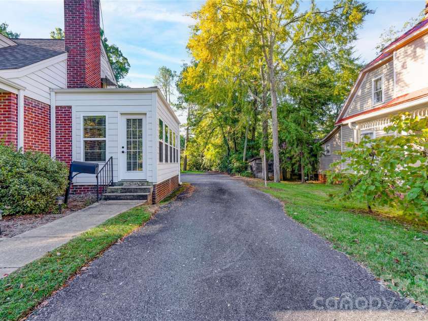 309 West Mountain Street, Kings Mountain, NC 28086.  MLS# CAR4431647, YatesRealty ID 55303. 