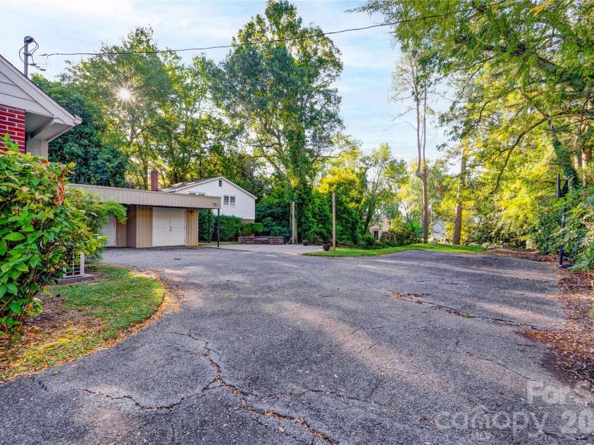 309 West Mountain Street, Kings Mountain, NC 28086.  MLS# CAR4431647, YatesRealty ID 55303. 