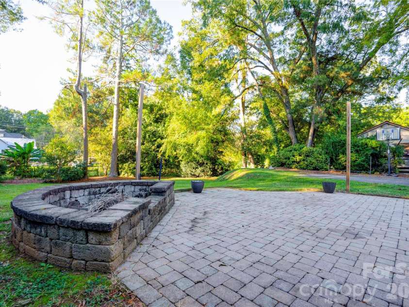 309 West Mountain Street, Kings Mountain, NC 28086.  MLS# CAR4431647, YatesRealty ID 55303. 