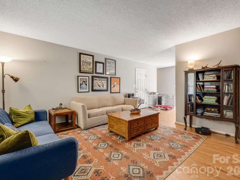 38 Clovernook Drive, Arden, NC 28704.  MLS# CAR4431344, YatesRealty ID 55304. 