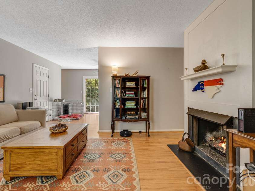 38 Clovernook Drive, Arden, NC 28704.  MLS# CAR4431344, YatesRealty ID 55304. 