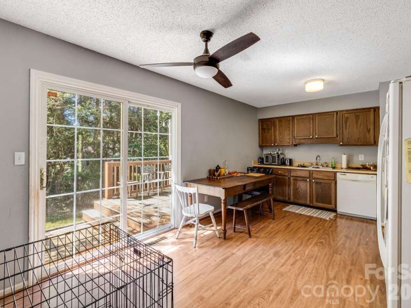 38 Clovernook Drive, Arden, NC 28704.  MLS# CAR4431344, YatesRealty ID 55304. 
