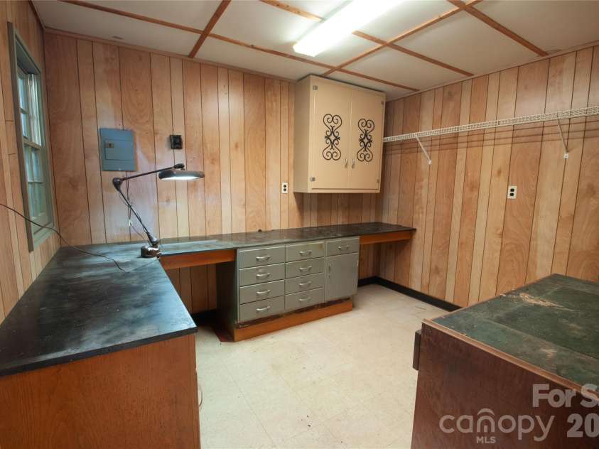 2607 Montgomery Drive, Statesville, NC 28625.  MLS# CAR4432123, YatesRealty ID 55305. 