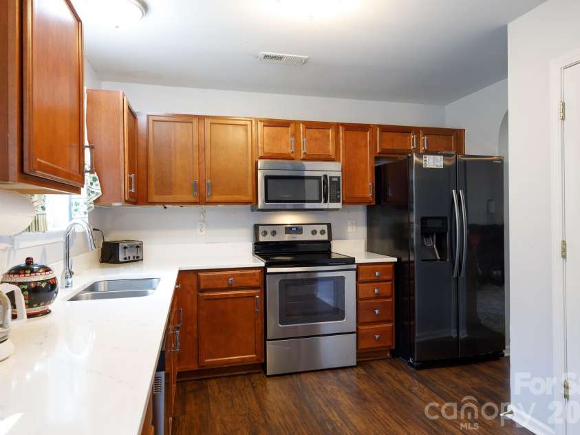 229 Chicago Lane, York, SC 29745.  MLS# CAR4432240, YatesRealty ID 55306. 