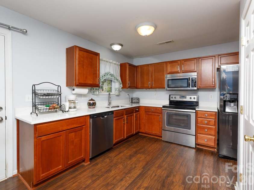 229 Chicago Lane, York, SC 29745.  MLS# CAR4432240, YatesRealty ID 55306. 
