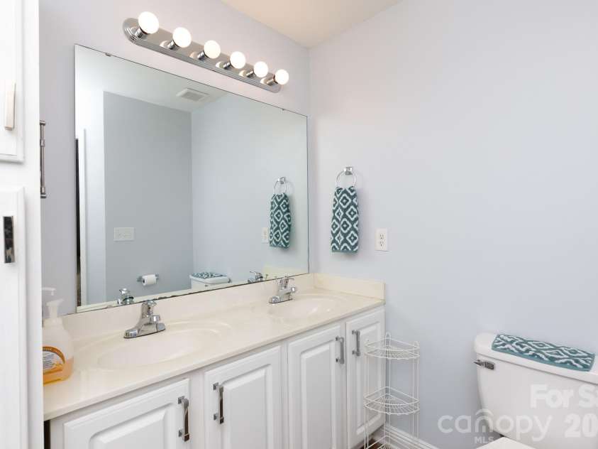 229 Chicago Lane, York, SC 29745.  MLS# CAR4432240, YatesRealty ID 55306. 
