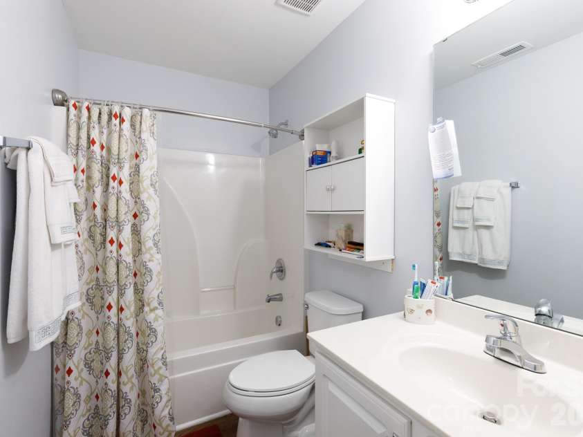 229 Chicago Lane, York, SC 29745.  MLS# CAR4432240, YatesRealty ID 55306. 