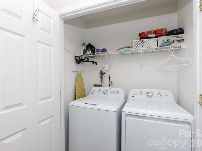229 Chicago Lane, York, SC 29745.  MLS# CAR4432240, YatesRealty ID 55306. 