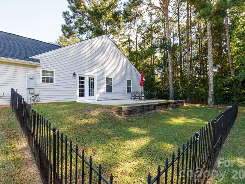 229 Chicago Lane, York, SC 29745.  MLS# CAR4432240, YatesRealty ID 55306. 