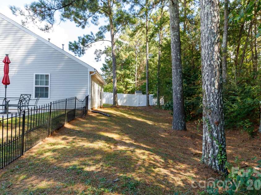 229 Chicago Lane, York, SC 29745.  MLS# CAR4432240, YatesRealty ID 55306. 
