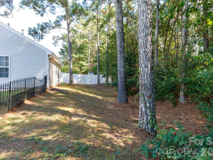 229 Chicago Lane, York, SC 29745.  MLS# CAR4432240, YatesRealty ID 55306. 