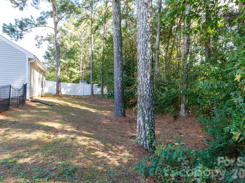 229 Chicago Lane, York, SC 29745.  MLS# CAR4432240, YatesRealty ID 55306. 