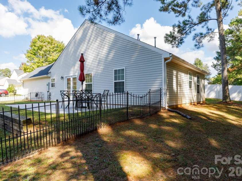 229 Chicago Lane, York, SC 29745.  MLS# CAR4432240, YatesRealty ID 55306. 