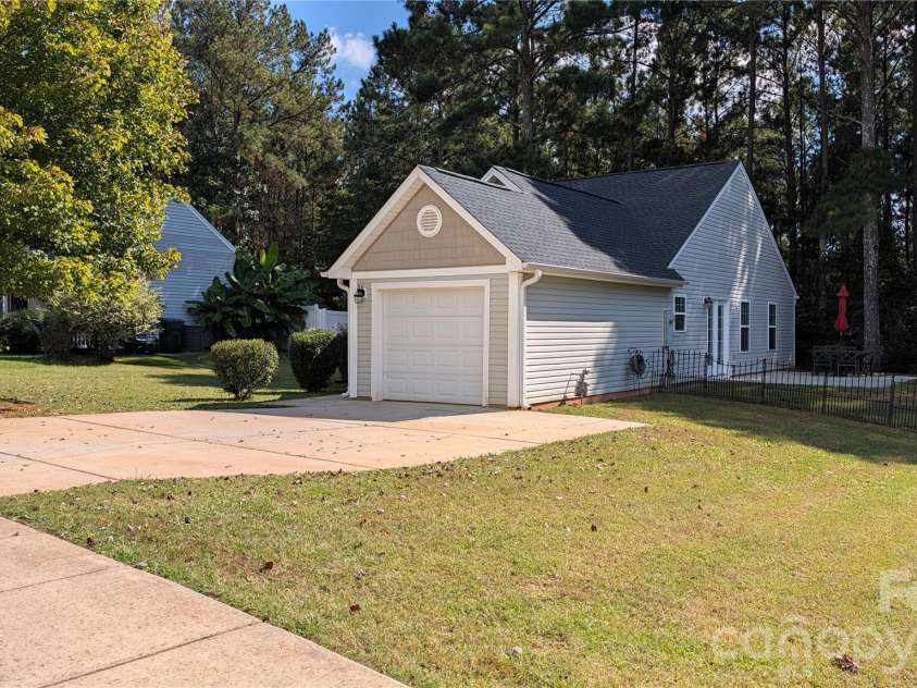 229 Chicago Lane, York, SC 29745.  MLS# CAR4432240, YatesRealty ID 55306. 