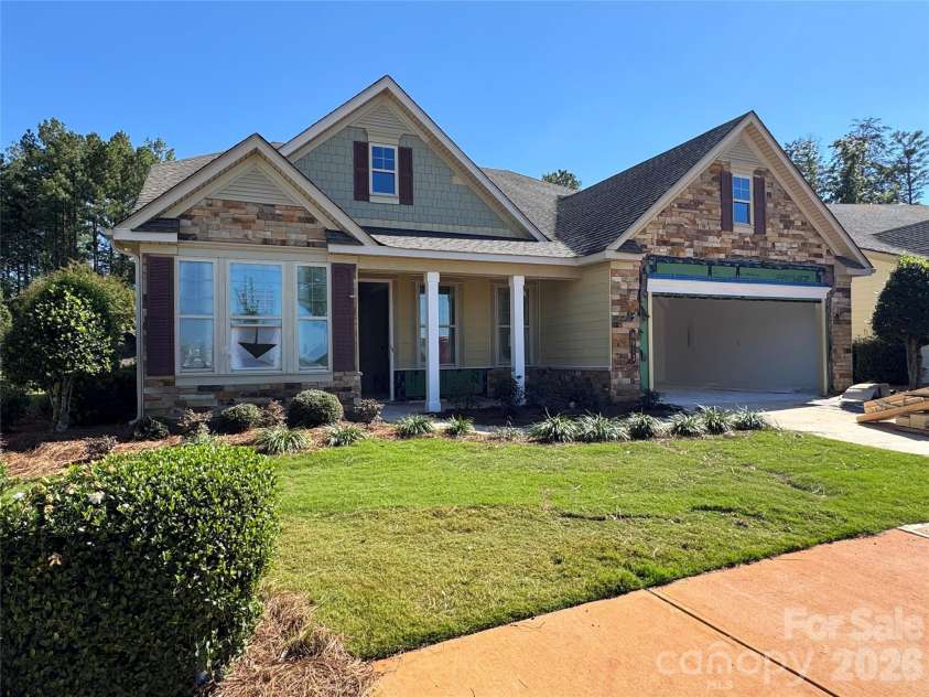 8913 Silver Springs Court, Charlotte, NC 28215.  MLS# CAR4430271, YatesRealty ID 55307. 